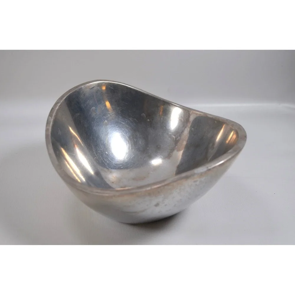 Vintage 1967 NAMBE #569 Metal Alloy Bowl, Richard Thomas 8.5 in Wide